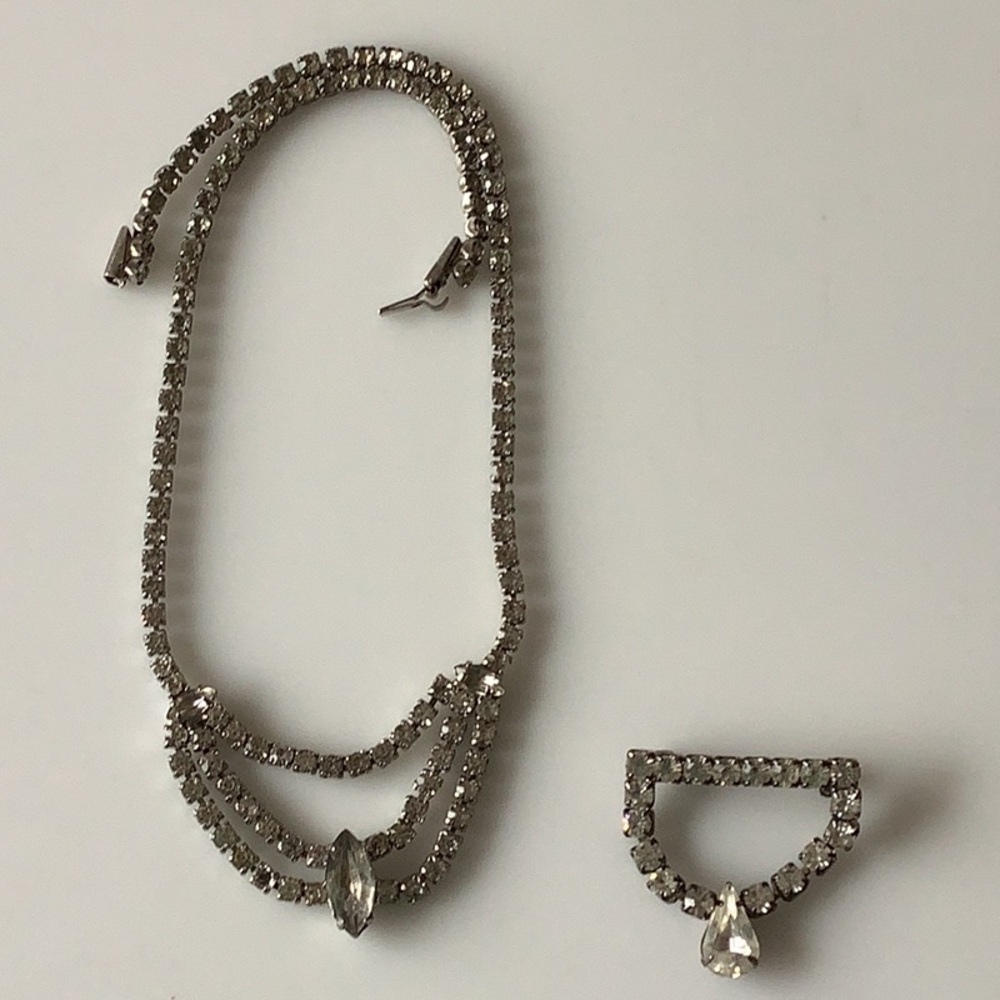 Rhinestone necklace and pin - Picture 5 of 5